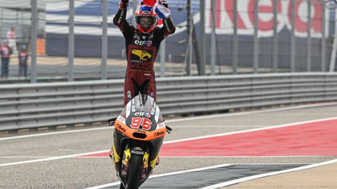Moto2: Dixon hunts hat-trick in Doha
