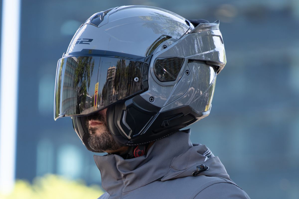 New 180° Flip-front Helmet From Ls2