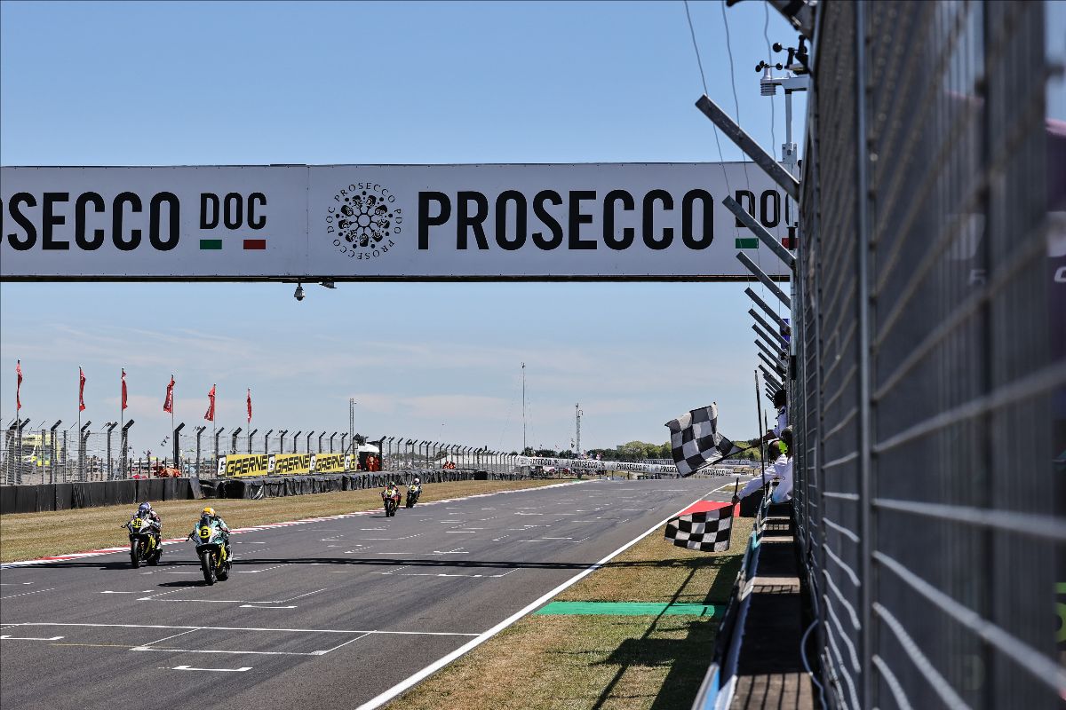 Herrera bags her third WorldWCR win of the season, local rider Jones celebrates first podium
