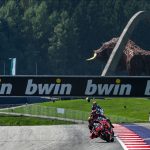 Gonzalez edges out Canet, competition close in Moto2