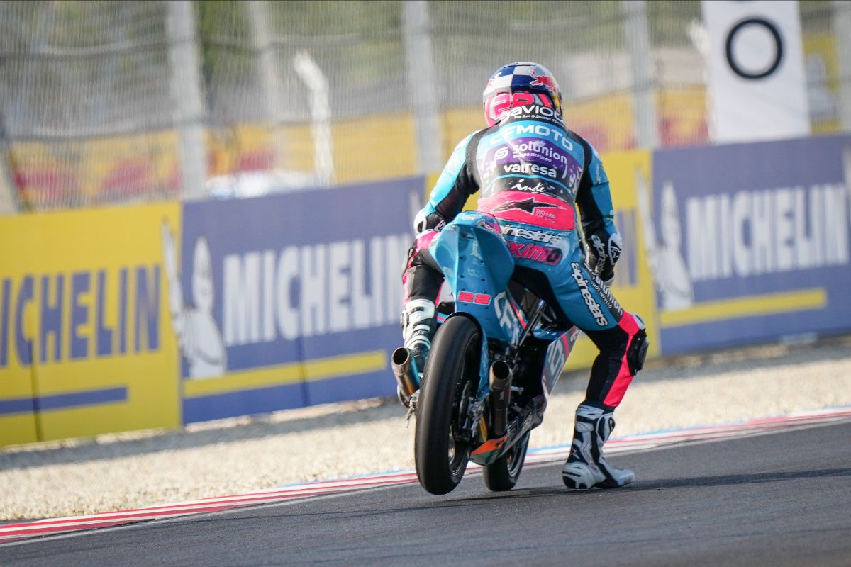 Moto3: Quiles rockets to pole ahead of Perrone