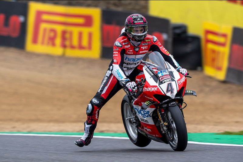 British Superbikes: Redding holds off Ray by 0.094s ahead of Race 1 at Brands Hatch decide