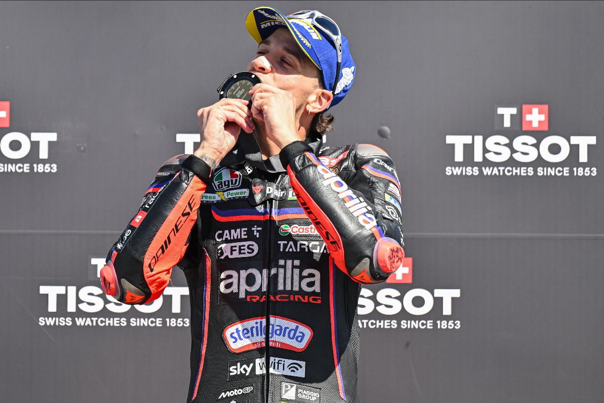 MotoGP: Bezzecchi rallies late to deny Fernandez as Acosta fends off Miller in podium fight