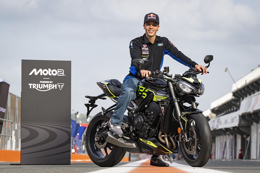 Diogo Moreira Is Crowned 2025 Triumph Triple Trophy Winner