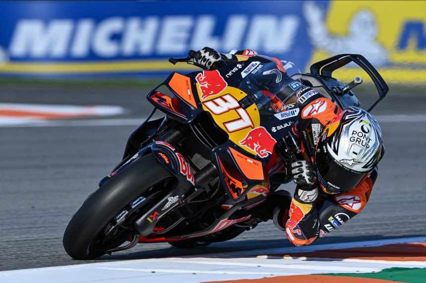 Motogp: Acosta Leads Bezzecchi By 0.053s On A Competitive Friday In Valencia