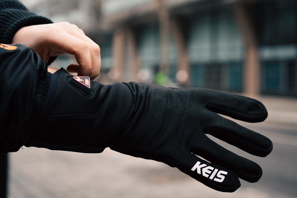 New Heated Inner Gloves from KEIS