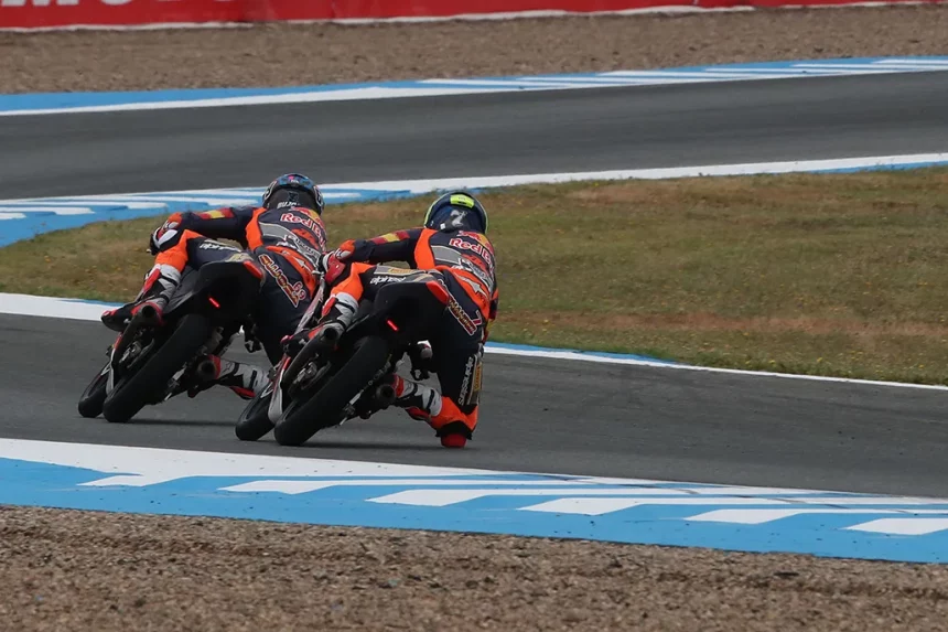 Fernandez Steals Win From Bujosa In Red Bull Rookies Cup Jerez Race 1 Classic Last Corner Move