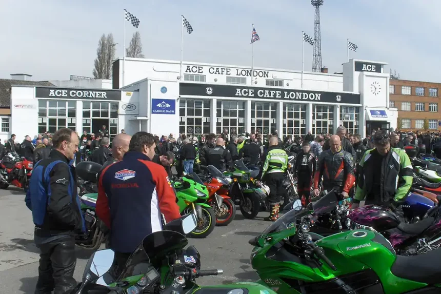 Ace Cafe London: Kawasaki Bike Day