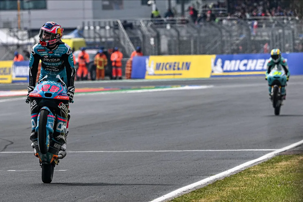 Moto3: Quiles Eases To Moto3 Glory At Le Mans In The Wet