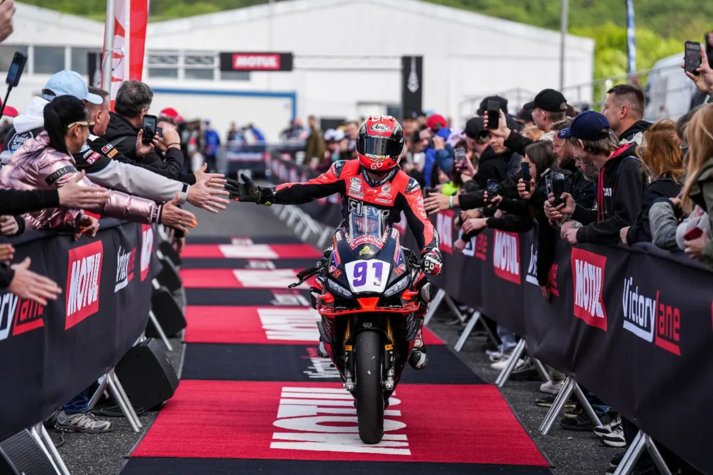 Worldspb: First Win Of The Campaign For Vannucci And Aprilia