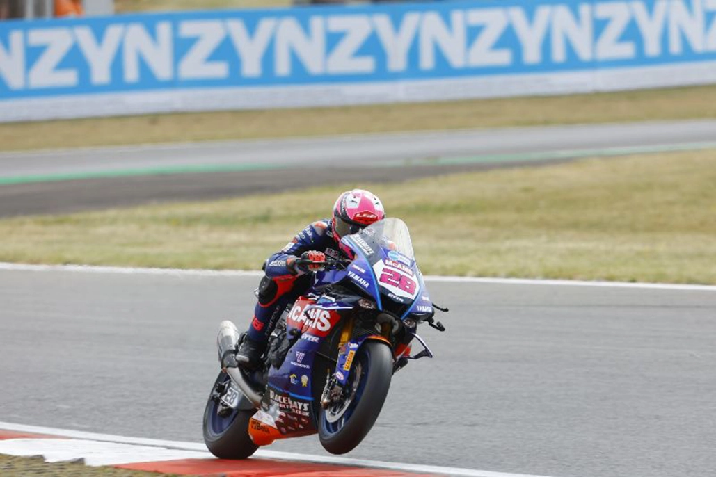 British Superbikes: Ray Closes On All-Time Snetterton Bsb Lap Record To Lead Pre-Qualifying
