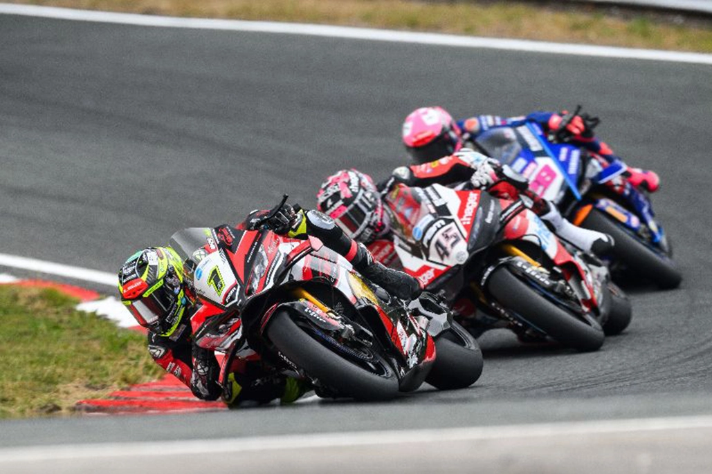 British Superbikes: Ryde Fights Off Title Rivals Redding And Ray To Do The Double